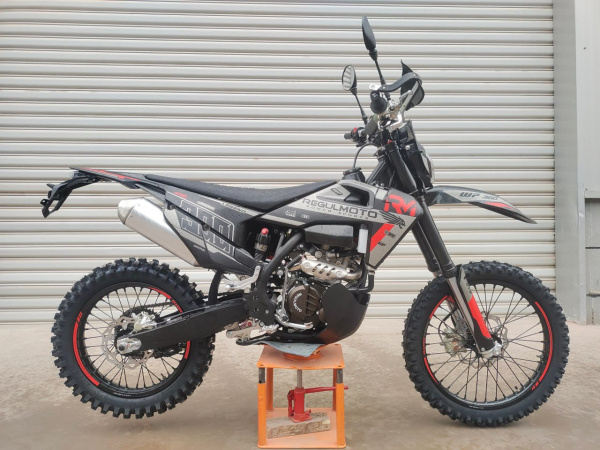 Мотоцикл REGULMOTO LEGEND 300 (балансир, с ПТС) черный-красный