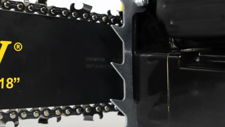 Бензиновая цепная пила CHAMPION 372-18"