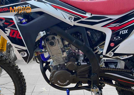 Мотоцикл REGULMOTO CR-Z 300 ( с ПТС) красный-черный