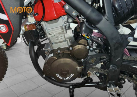 Мотоцикл REGULMOTO CR-Z 300 ( с ПТС) белый-красный