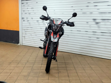 Мотоцикл REGULMOTO TE 4 valve oil черный/красный