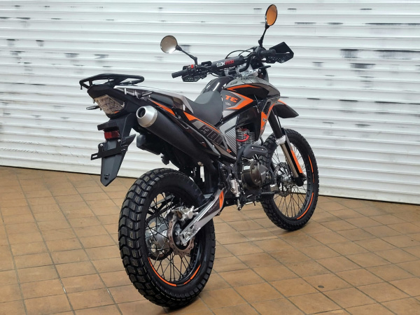 Мотоцикл REGULMOTO TE 4 valve oil черный/оранжевый