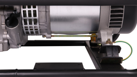 Бензиновый генератор CHAMPION GG6500-3