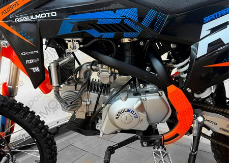 Питбайк Regulmoto SPITFIRE PRO 19/16, 140cc (черный-оранжевый)