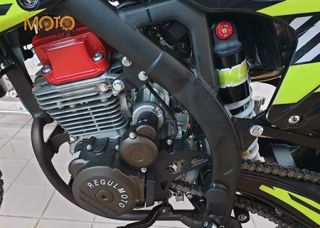 Мотоцикл REGULMOTO ZR 300 PR 4 valves (балансир, с ПТС)) черный-желтый