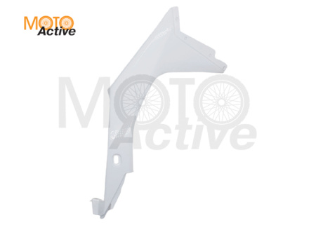 Облицовка средняя спереди правая, белый BSE M2 M2Y M4 M8 Z4 Z5