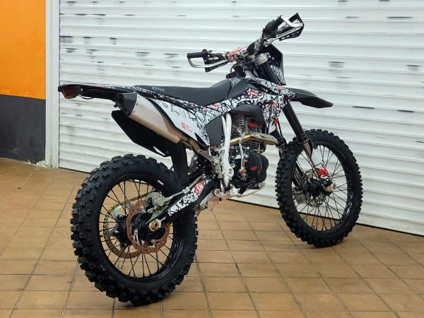 Эндуро / кроссовый мотоцикл BSE Z10 L Graffiti White (030)