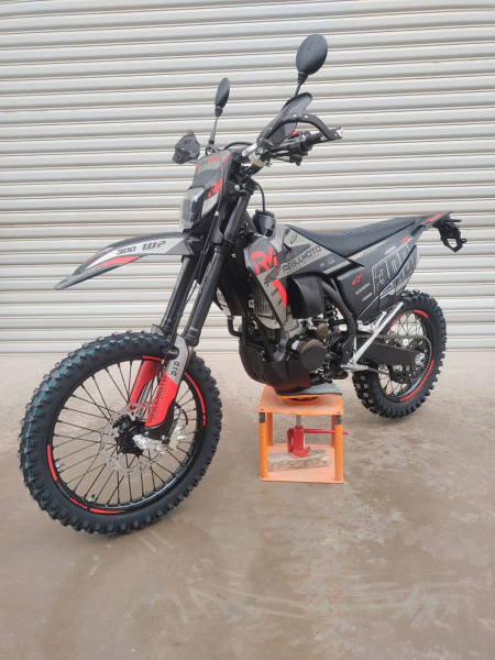 Мотоцикл REGULMOTO LEGEND 300 (балансир, с ПТС) черный-красный