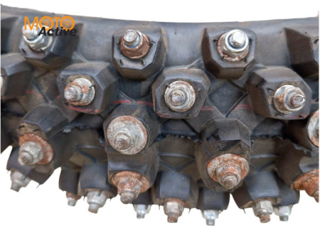 Покрышка MOJO 100/90-18 (Шипы Болты)