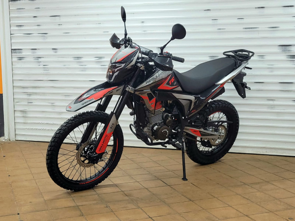 Мотоцикл REGULMOTO TE 4 valve oil черный/красный