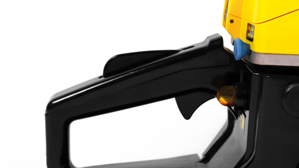 Бензиновая цепная пила CHAMPION 256-15