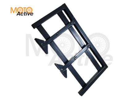 Кронштейн металлический (правой подножки водителя)