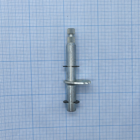 Вал п.п. крышки редуктора 161QMK-B2 200см3 с реверсом