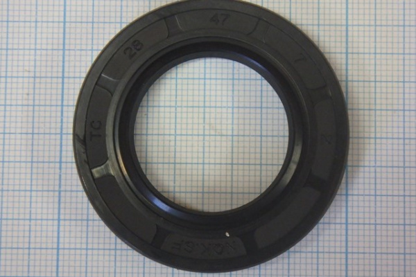 Сальник 30х47х7 NBR