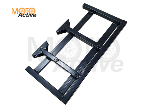 Кронштейн металлический (левой подножки водителя)