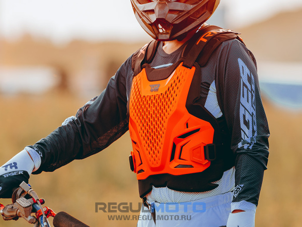 Защитный панцирь TIGER TR-H6 оранжевый