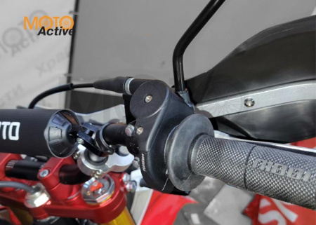 Мотоцикл REGULMOTO CR-Z 300 ( с ПТС) белый-красный