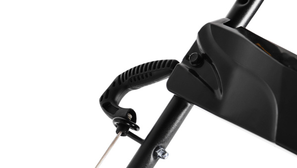 Бензиновая газонокосилка CHAMPION LM4215