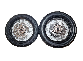 Колеса МОТАРД комп-т Regulmoto ZR,CRZ(диски алюминий с шиной 110/70-17,130/70-17,зв.520х44 ось 20/25