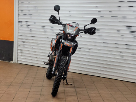 Мотоцикл REGULMOTO Sport-003 PR 300 сс 6 передач оранжевый/черный,