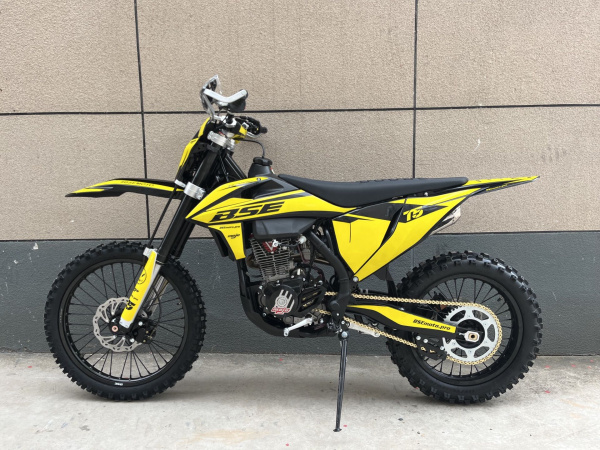 Эндуро / кроссовый мотоцикл BSE T5 Yellow Twister (D15) Эндуро / кроссовый мотоцикл BSE T5 Yellow Twister (D15)